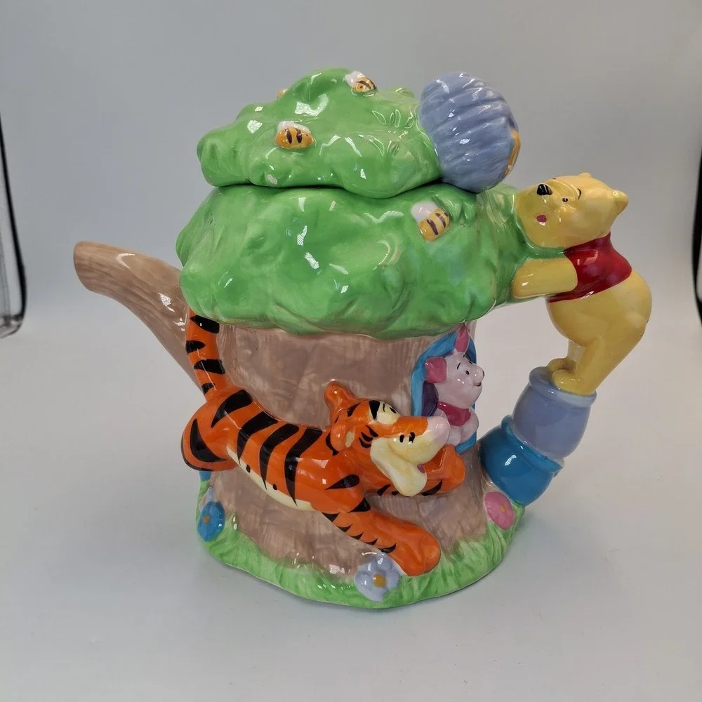 Houston Harvest Disney Winnie the Pooh Ceramic Tea Coffee Pot 31269